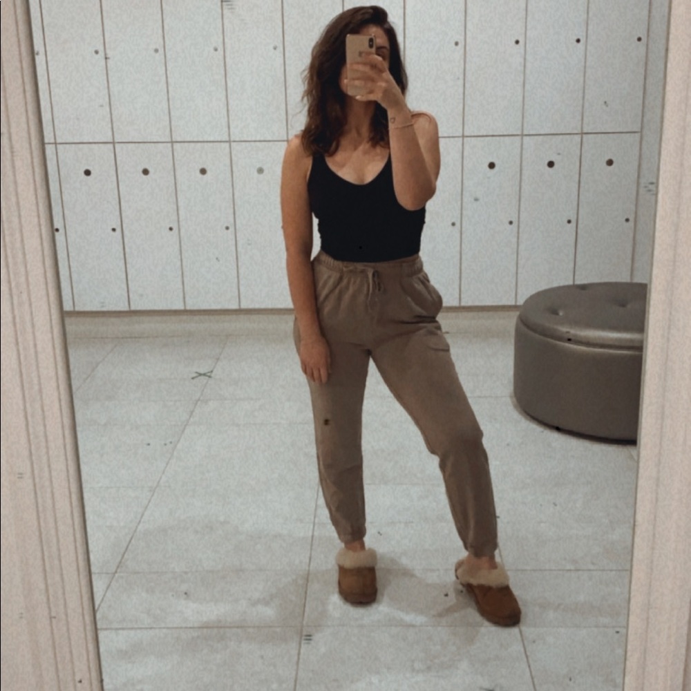 Mono B sweats